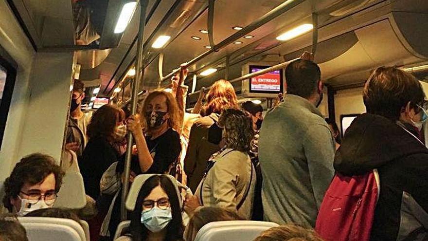 Las aglomeraciones en Renfe, efecto colateral de la huelga que alarma a los usuarios