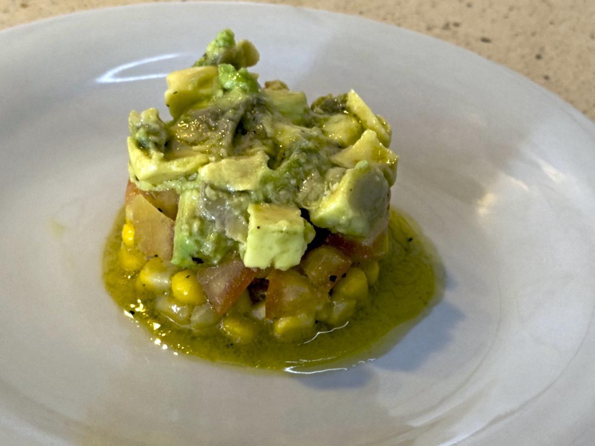 Aguacate, tomate y millo
