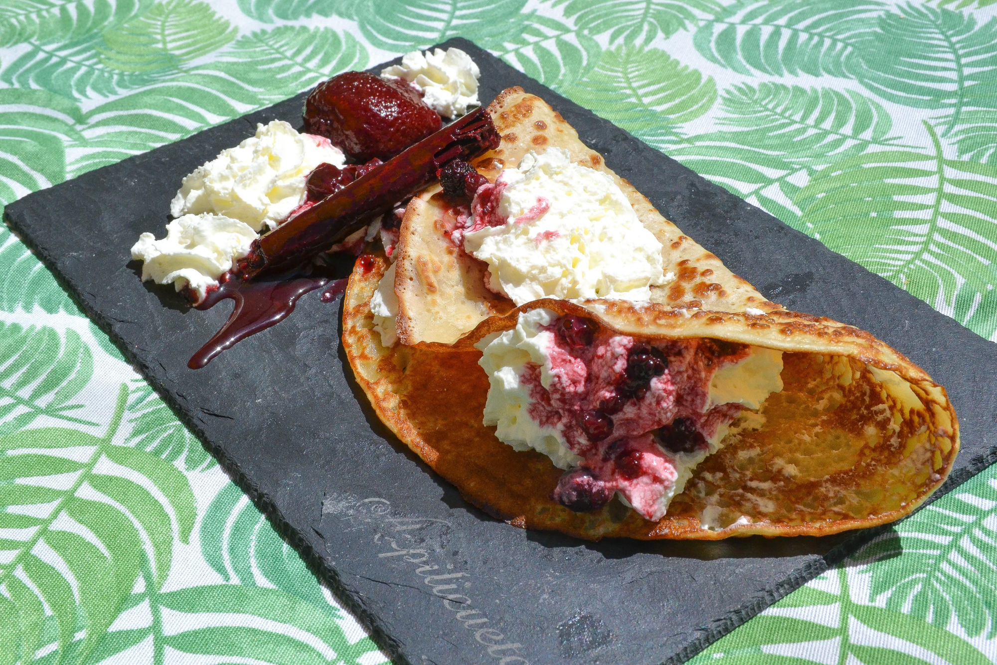 Fayuelo (frixuelo) relleno al gusto del cliente.