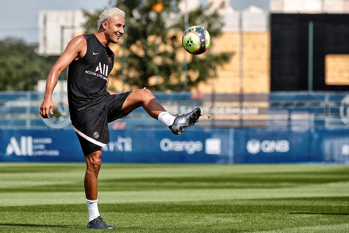 Las mejores imágenes del primer entrenamiento de Messi con el PSG Las mejores imágenes del primer entrenamiento de Messi con el PSG