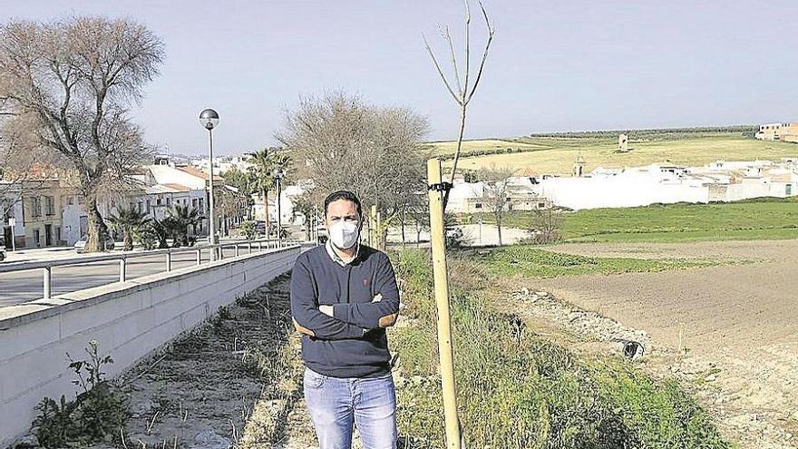 El Ayuntamiento de Aguilar plantará más de 200 árboles diferentes