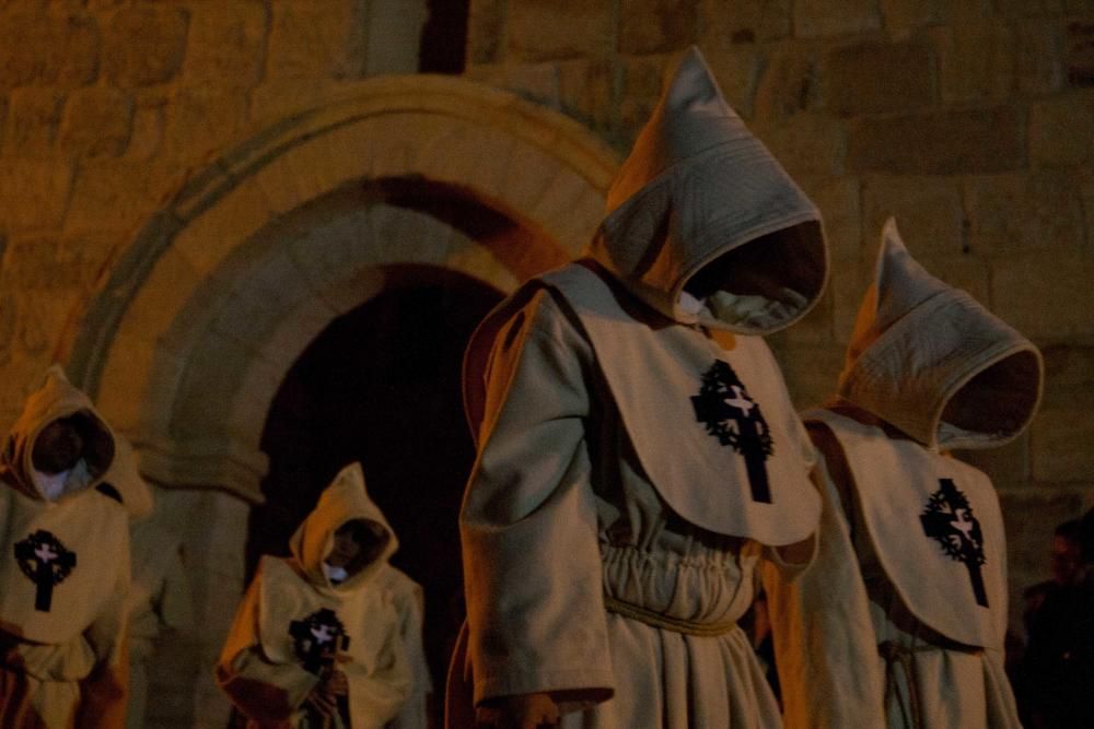 La procesión del Espíritu Santo en la Catedral