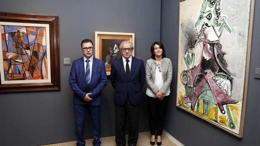 Braulio Medel, Emilia Garrido y Rafael Valentín, en la inauguración.