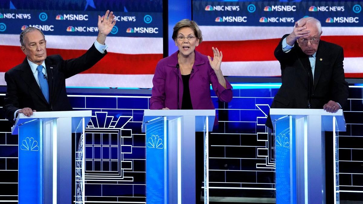 Mike Bloomberg, Elizabeth Warren y Bernie Sanders, en un momento del acalorado debate.