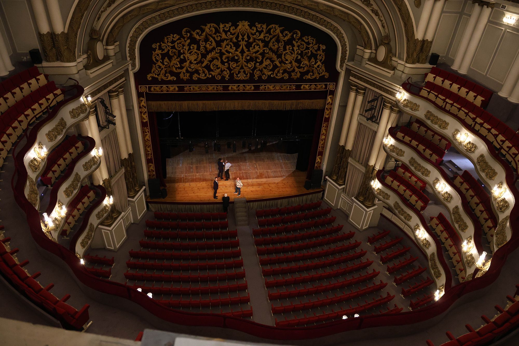 El escenario desde la sala de focos Alba Villar.jpg