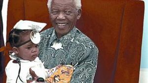 Nelson Mandela inaugura un hospital infantil a Johannesburg_MEDIA_1