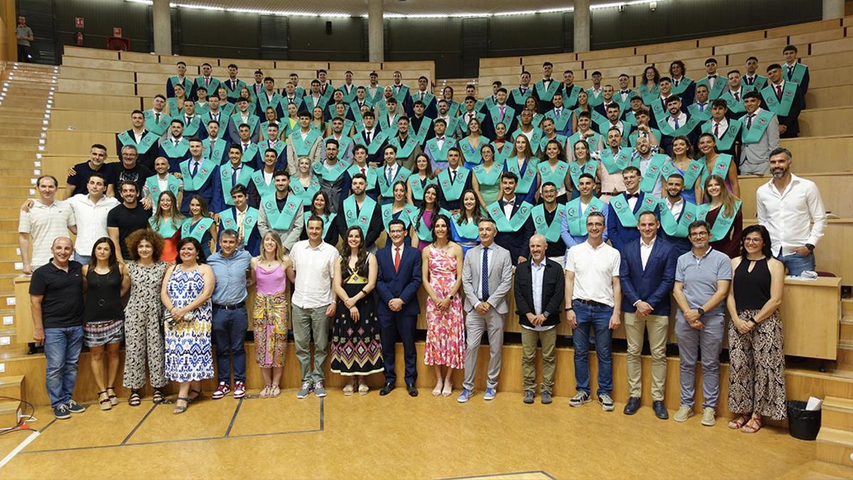 Una imagen de los alumnos que se han graduado en Ciencias del Deporte en la UMH de Elche