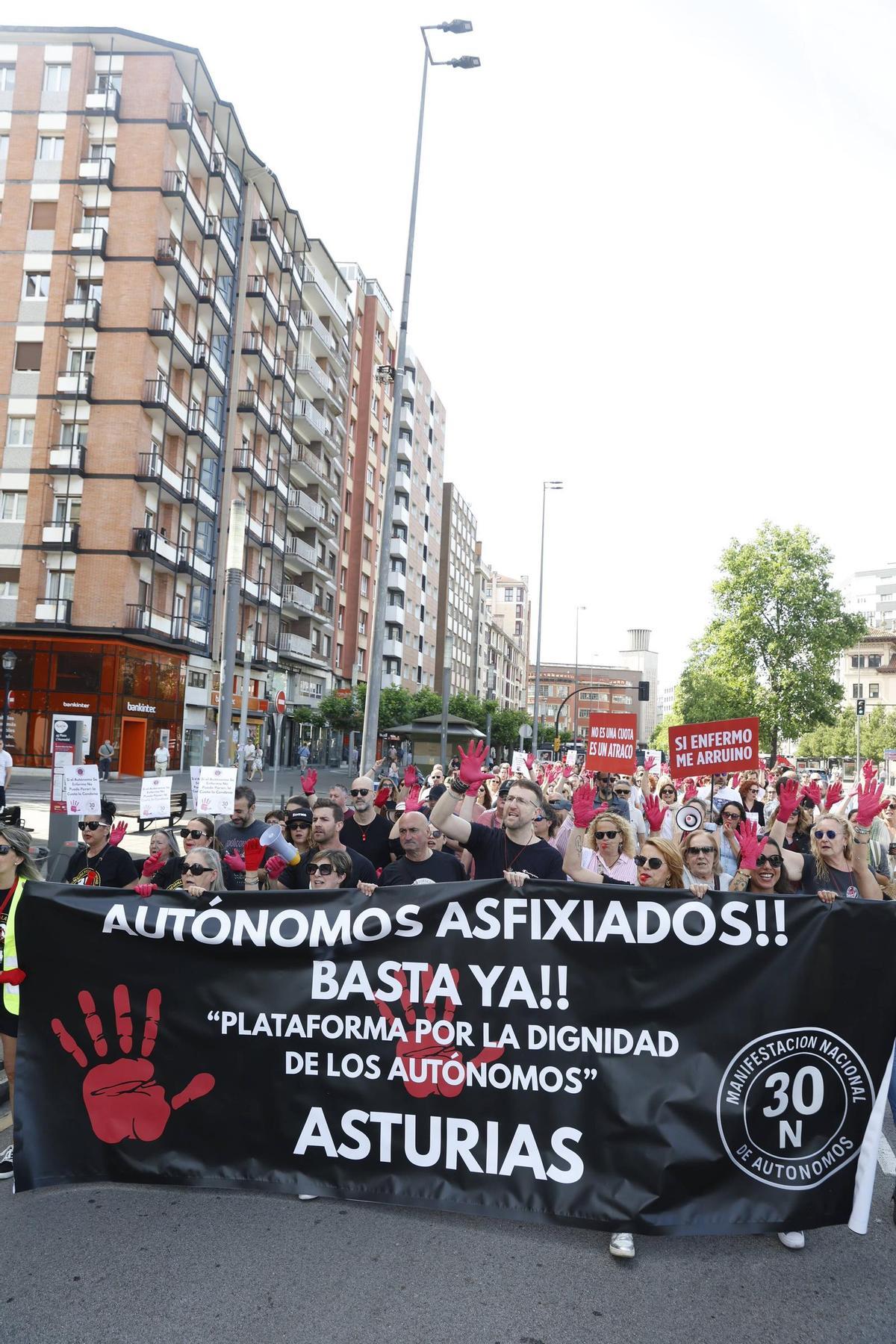 La protesta de los autónomos en Gijón, en imágenes La protesta de los autónomos en Gijón, en imágenes