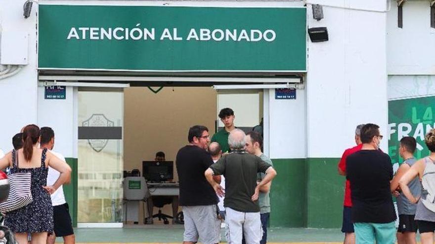 Abonos Elche CF: Así puedes sacarte el carnet para asistir a los partidos del Elche esta temporada