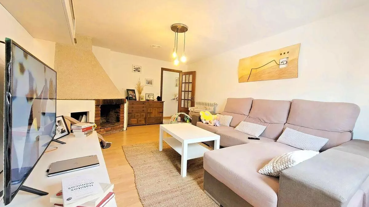 Oportunidad única en Santiago: bonito piso con chimenea y excelentes calidades por 199.900 euros