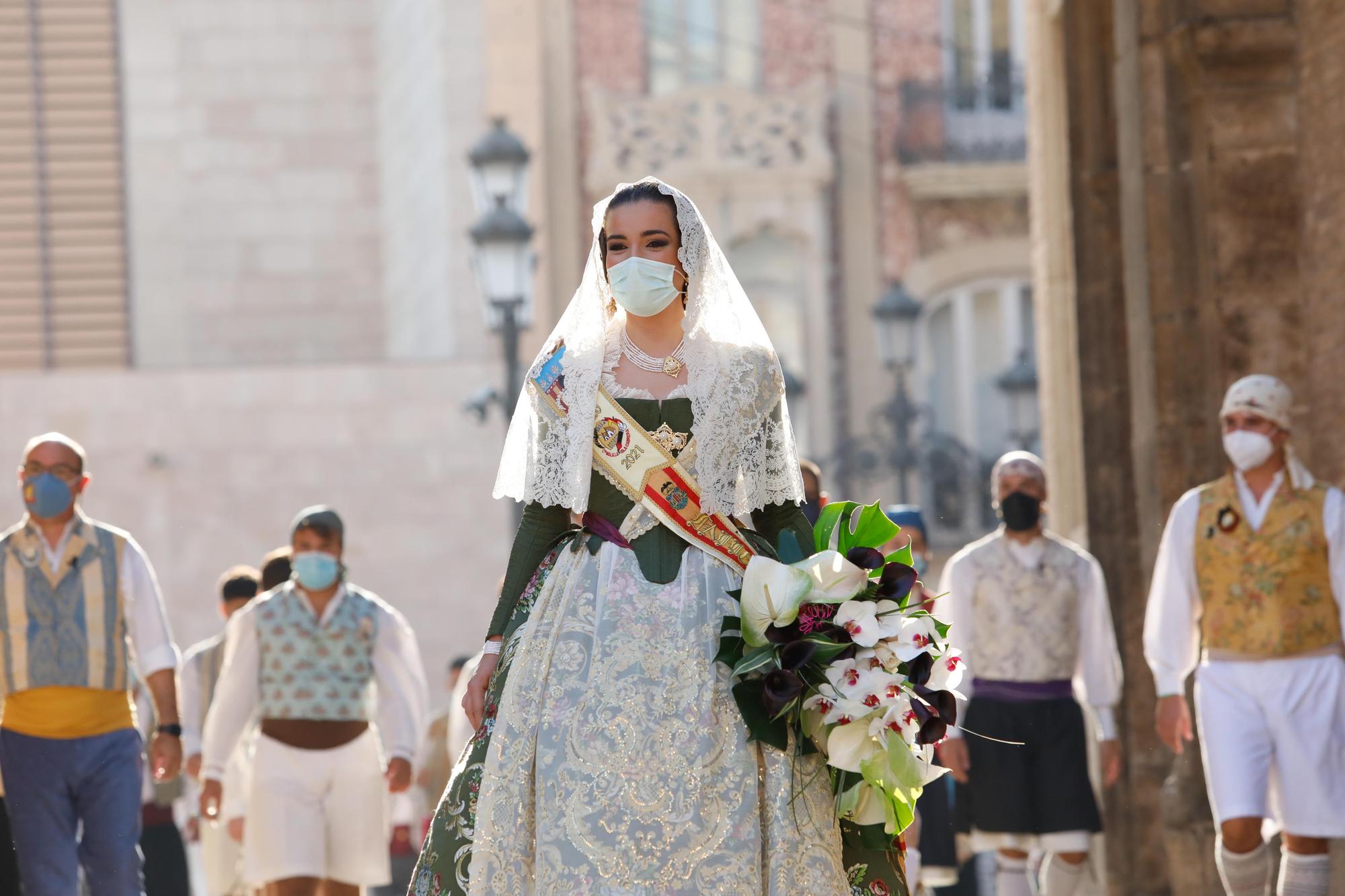 Búscate en el segundo día de Ofrenda por las calles del Mar y Avellanas entre las 9:00 y 10:00 horas