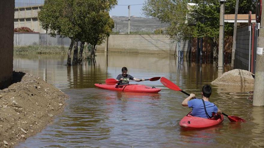 Los afectados por las riadas del Ebro reciben las primeras indemnizaciones