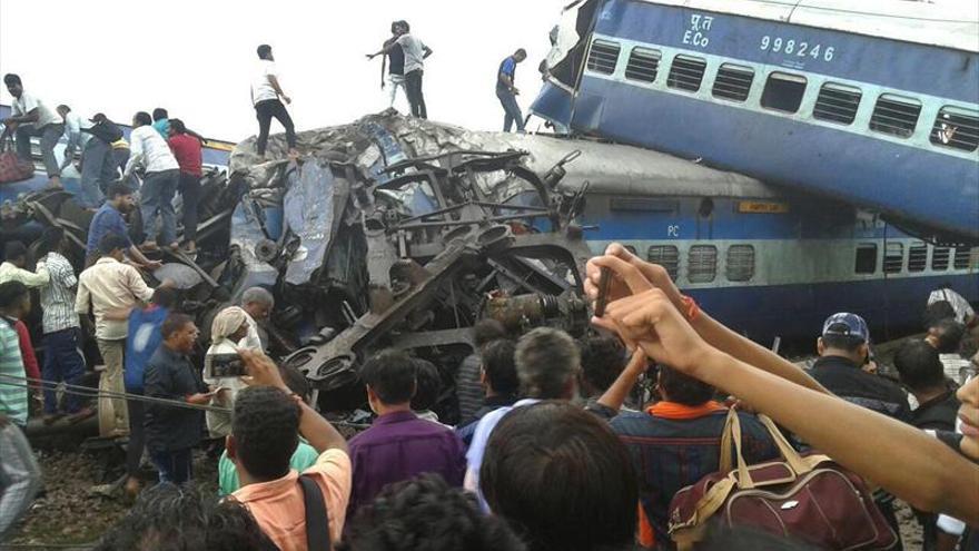 Un accidente de tren en India deja 23 muertos y decenas de heridos