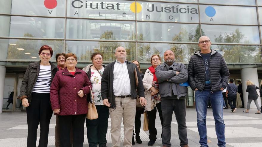 Agricultores afectados por la estafa de Chaveli.