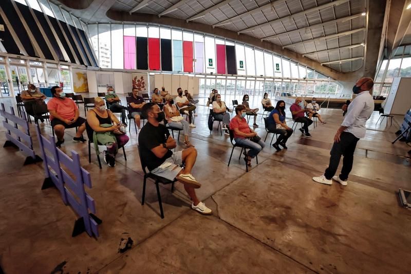 Reunión con los representantes de las murgas infantiles del Carnaval de Santa Cruz de Tenerife