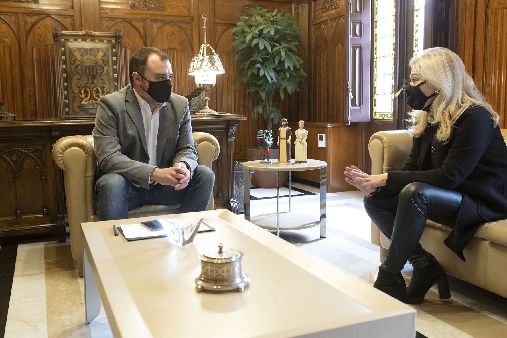 Reunión entre Jordi Ballart, alcalde de Terrassa, y Cesca Berenguer, alcaldesa de Viladecavalls