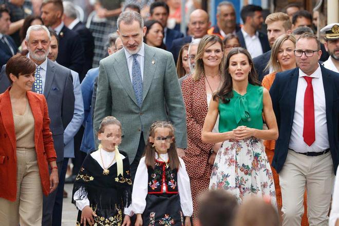 El rey Felipe VI y la reina Letizia visitan la localidad de Pinofranqueado (Cáceres)