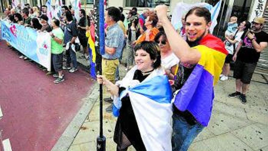 Protesta en Sanxenxo contra la visita del rey  | G. SANTOS