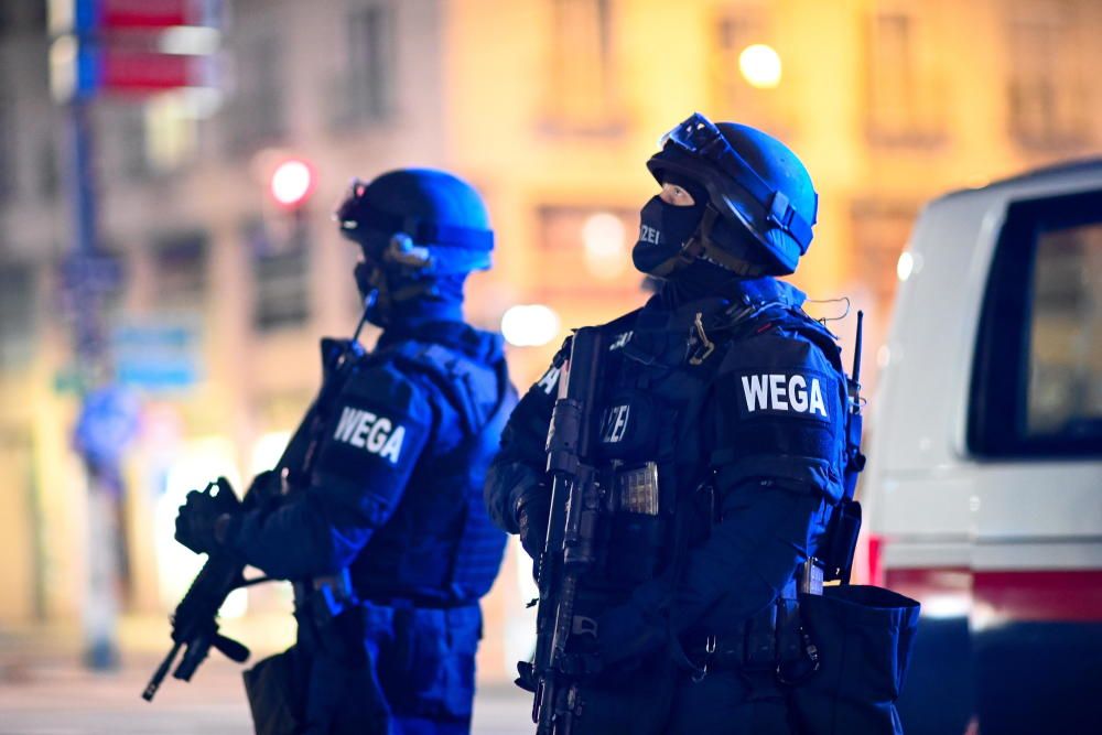 Ataque terrorista con varios tiroteos en Viena