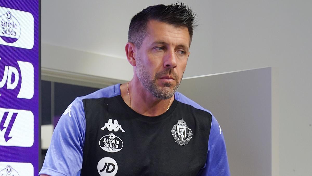 Paulo Pezzolano comparece en rueda de prensa