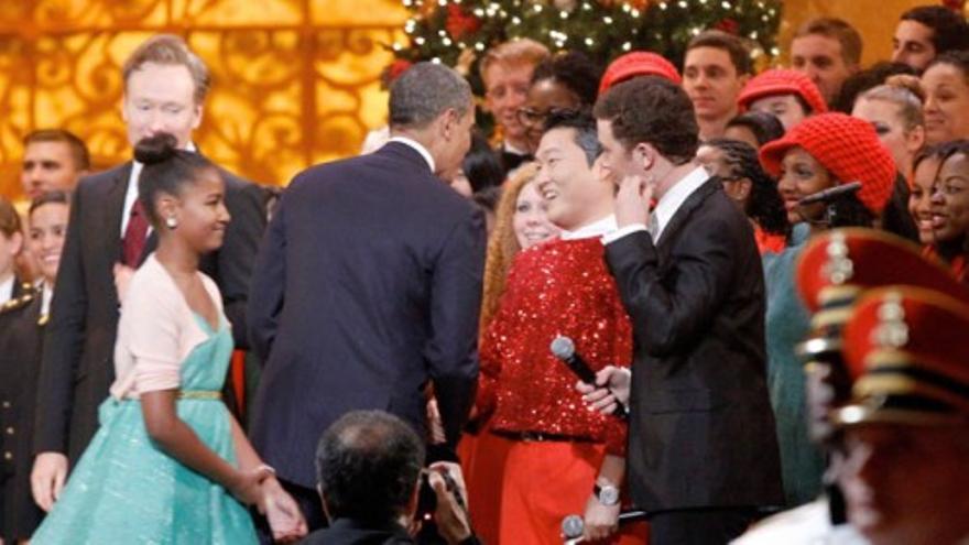 La familia Obama participa en el tradicional concierto de Navidad