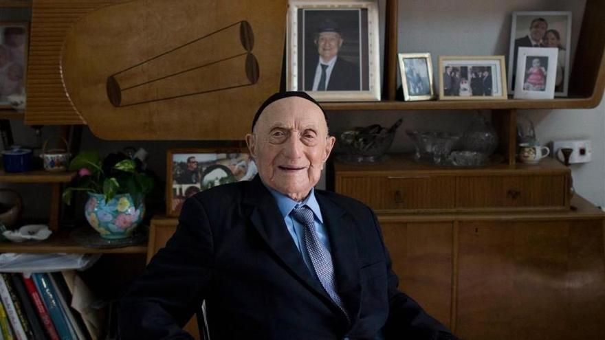 Muere en Israel a los 113 años el hombre más viejo del mundo