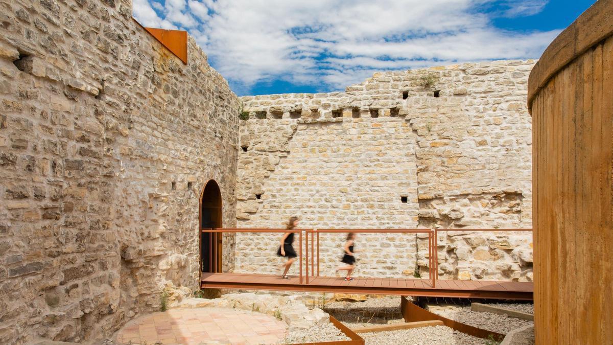 Castell de Mirambell, a Calonge de Segarra
