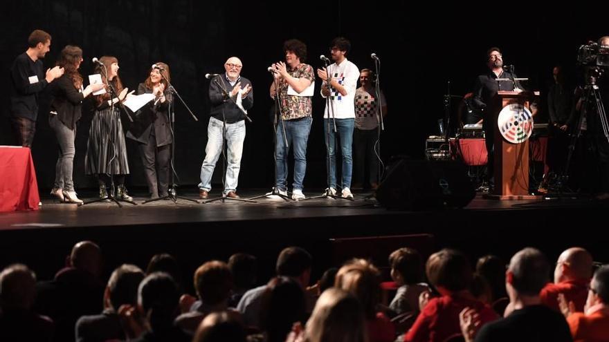 Participantes en una de las últimas ediciones de A Radio Conta.