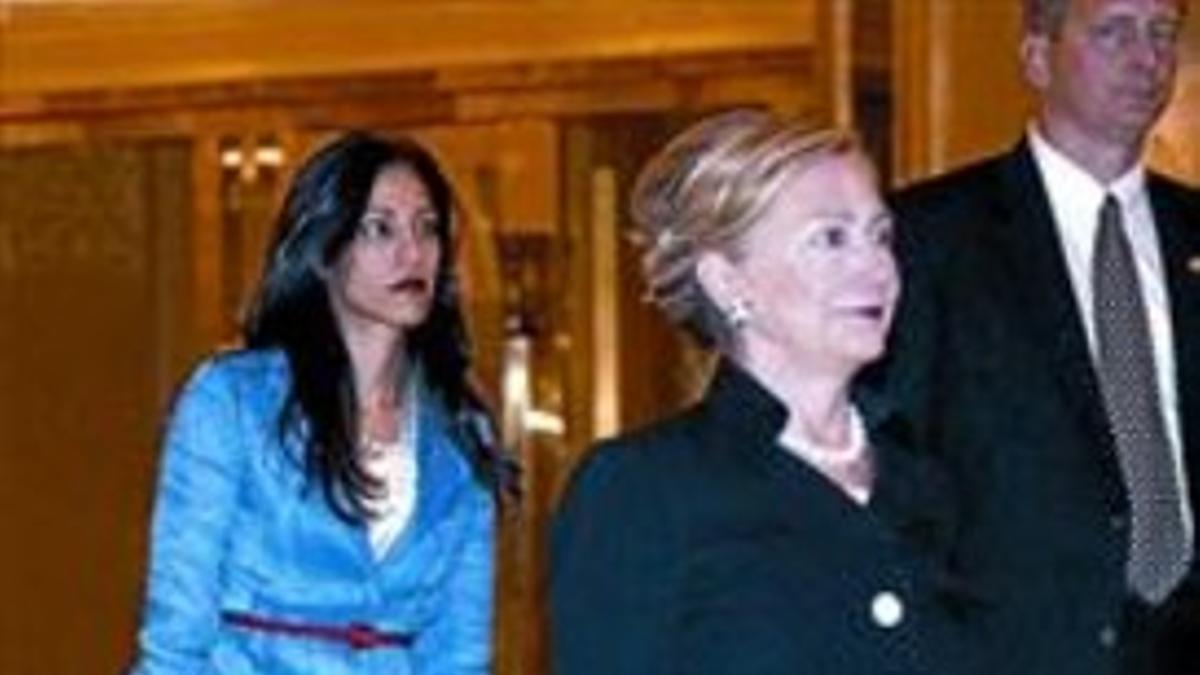 Consejera 8 Huma Abedin, esposa de Weiner y asesora de Clinton.