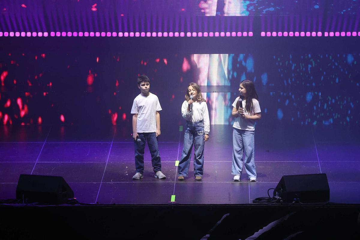 El Festival Intercentros 2026 llenó de colorido y solidaridad el Coliseum