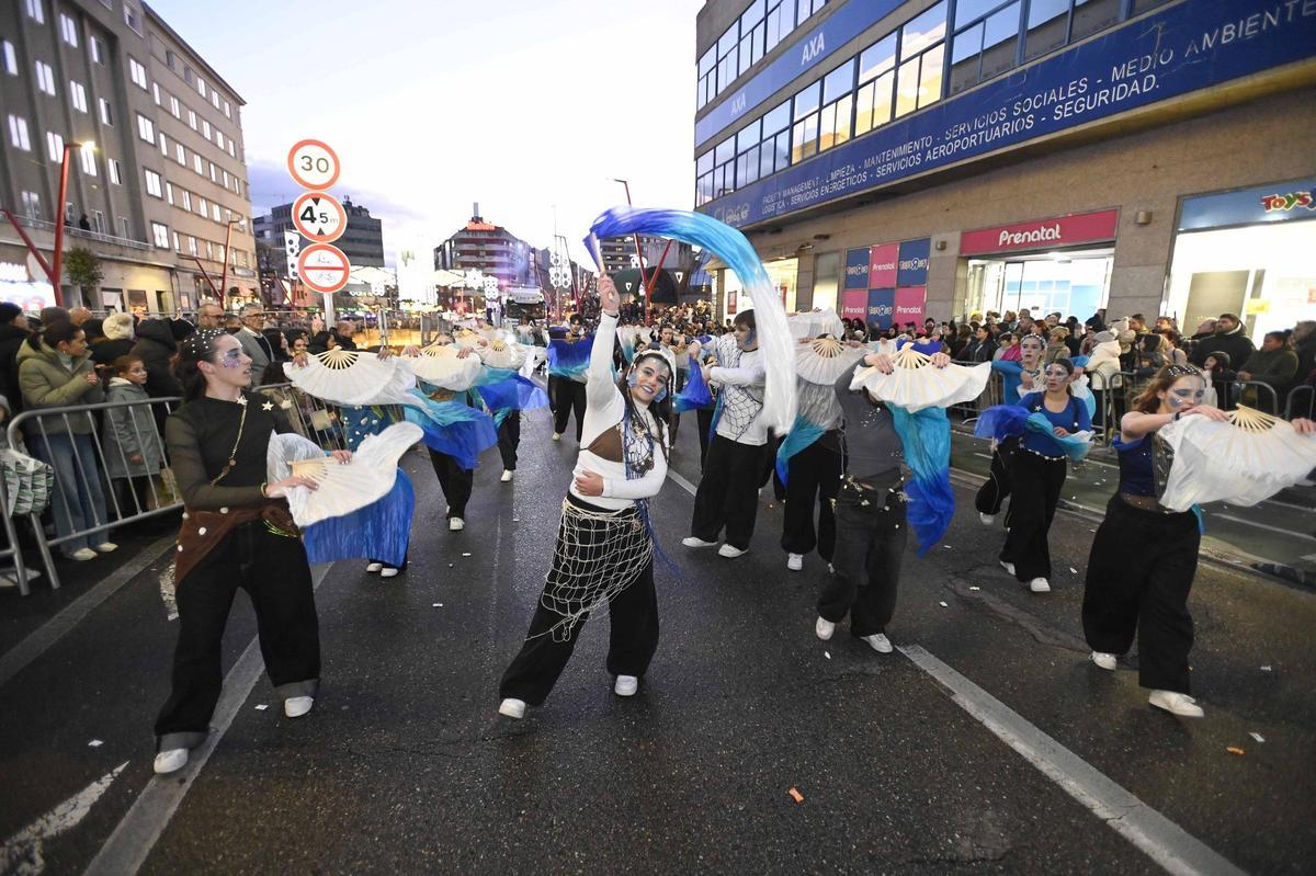 Los Reyes Magos recorren las calles de Vigo