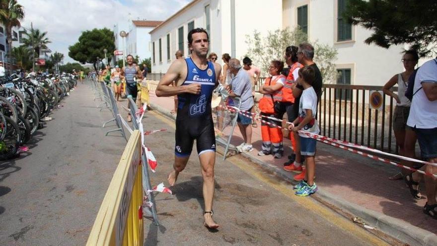 El expiloto Pedro Martínez de la Rosa, que veranea en Portocolom, es un asiduo de la prueba.