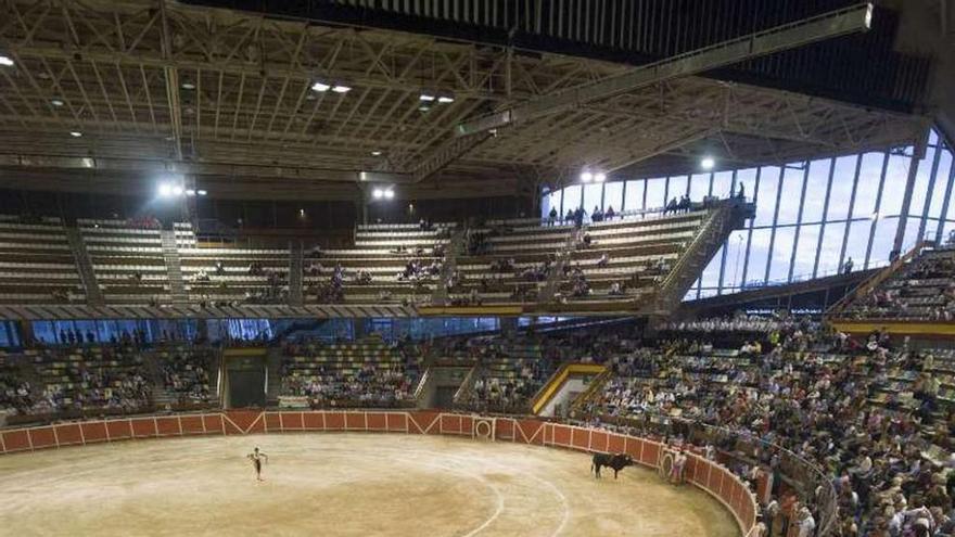 Interior del Coliseum durante la corrida del sábado 4 de octubre. 13fotos