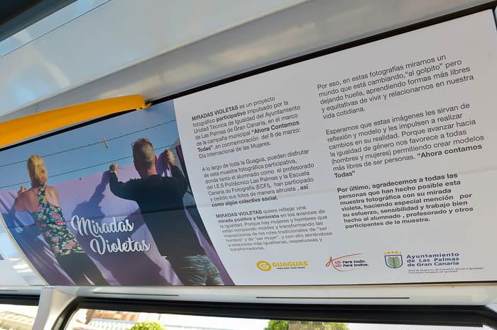 Exposición de igualdad a bordo de una guagua