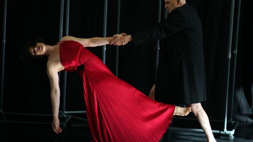 De estar en coma e converterse en bailarín na nova obra de Antón Reixa