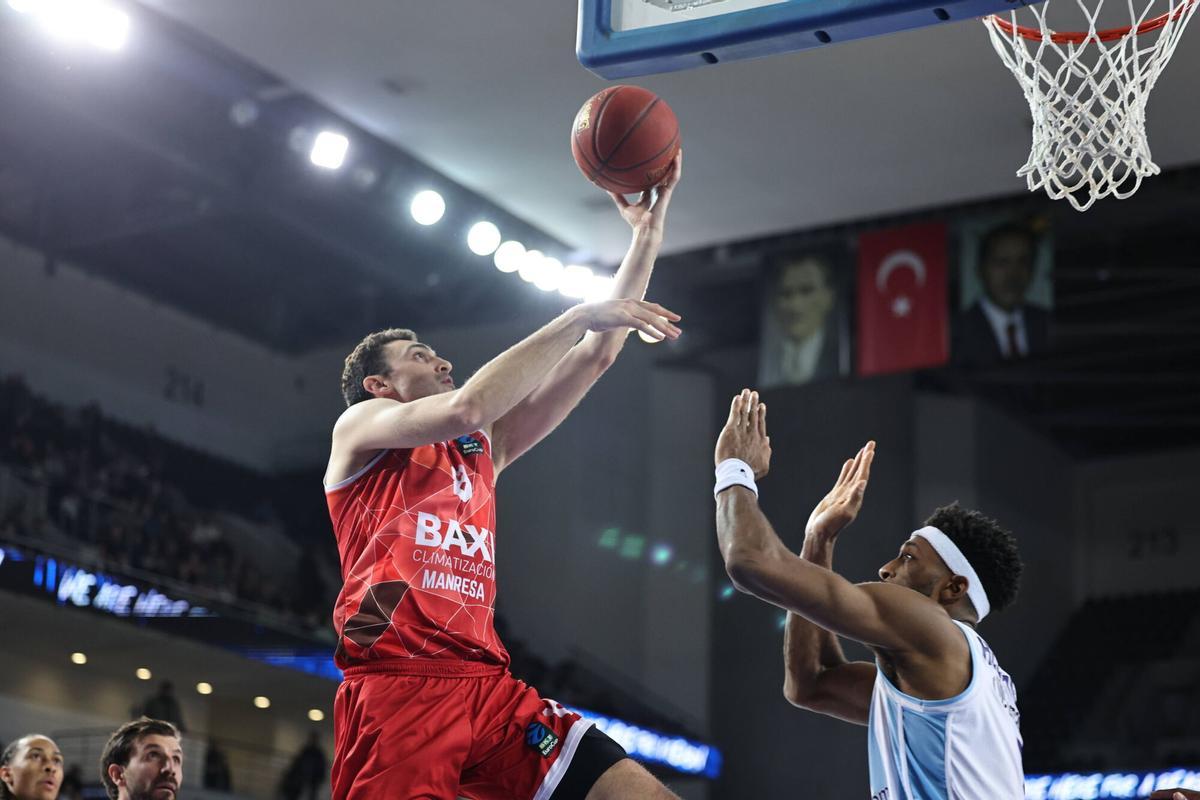 Totes les fotos del Türk Telekom-Baxi Manresa de vuitens de final de l'Eurocup