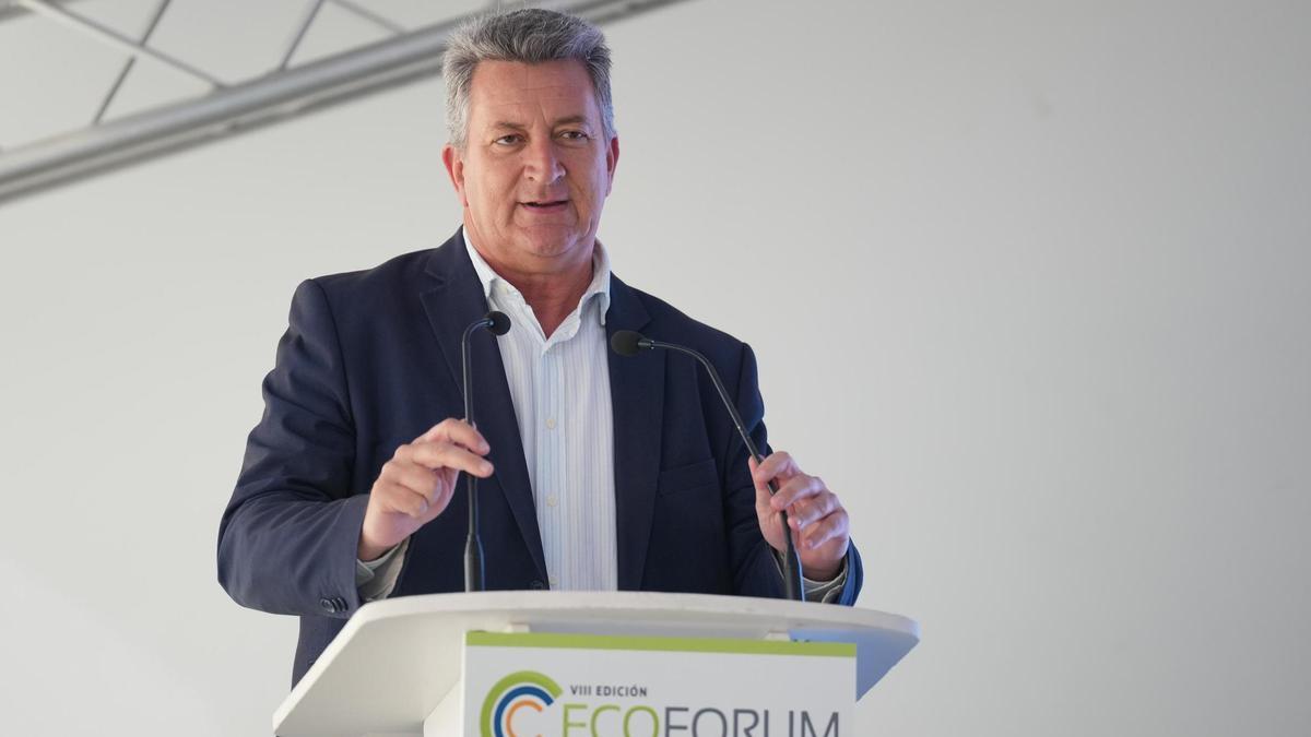 El vicepresident tercer i conseller de Medi Ambient, Infraestructures, Territori i de la Recuperació, Vicente Martínez Mus