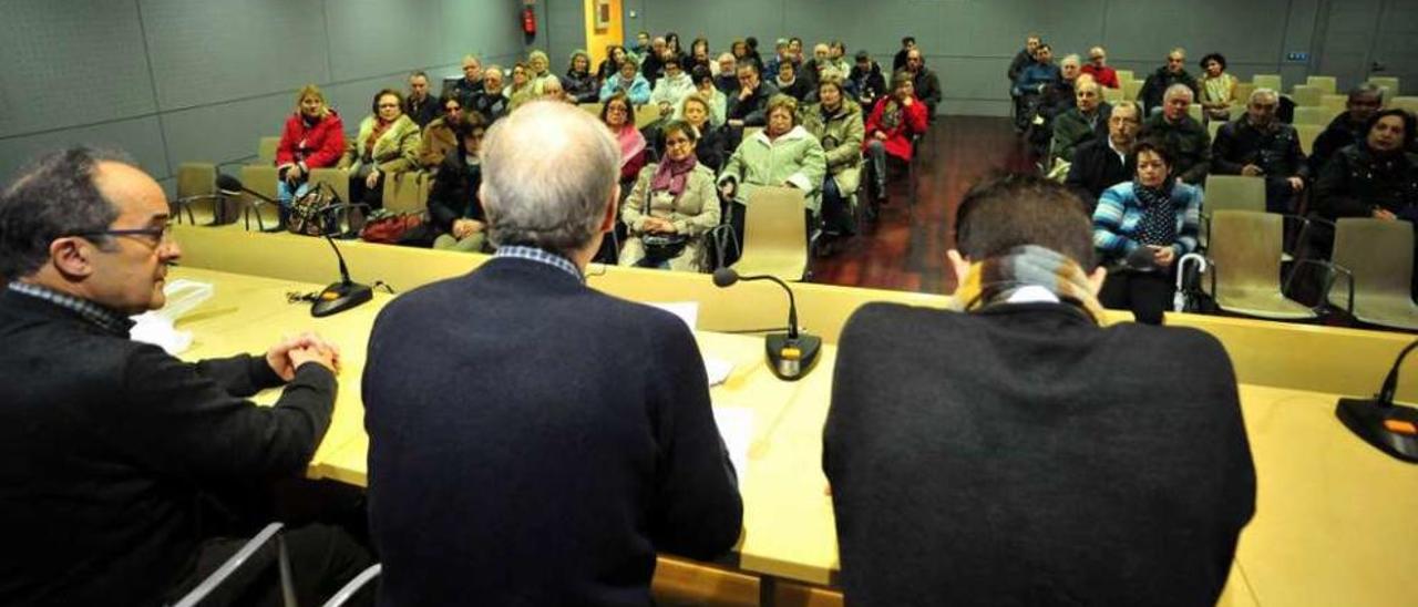 La asamblea fundacional de la Sociedad Filarmónica de Vilagarcía se celebró en el Auditorio. // Iñaki Abella