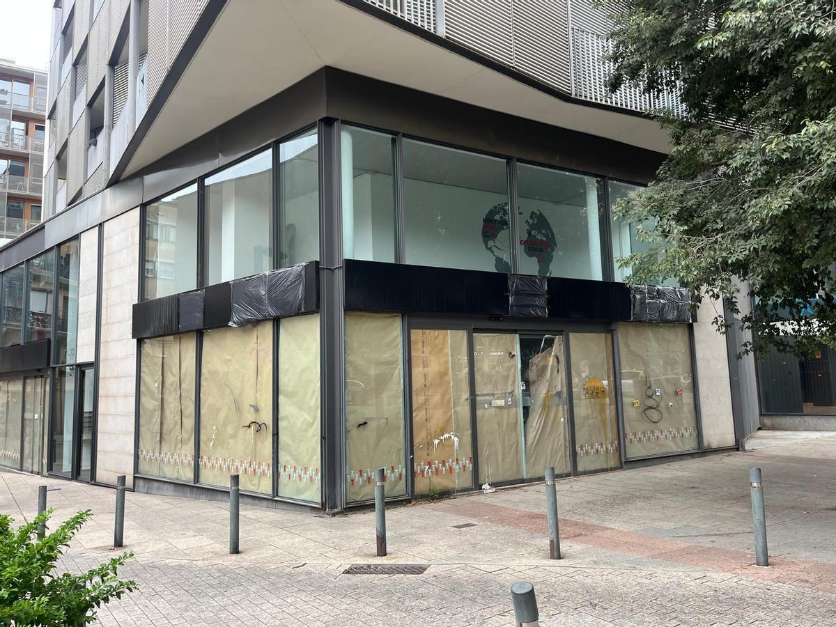 El local, tapado, en junio pasado.