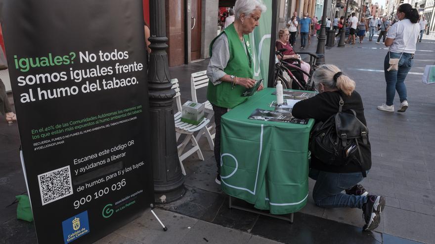 La AECC quiere convertir el parque San Telmo en un espacio libre de humo