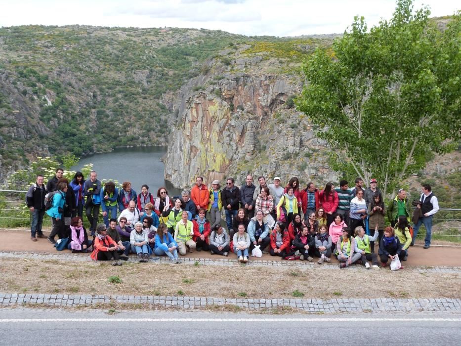 Visita de geólogos por Arribes