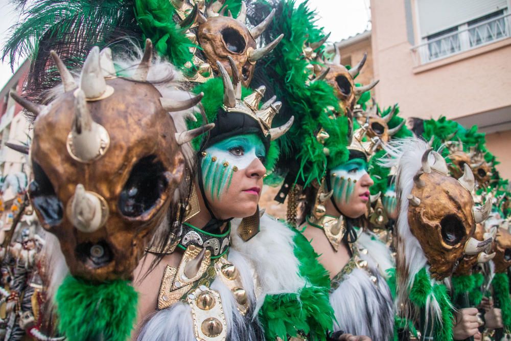 Los Moros y Cristianos llenaron las calles