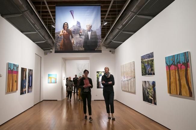 EXPOSICIÓN "LOS COLORES DEL VINO"