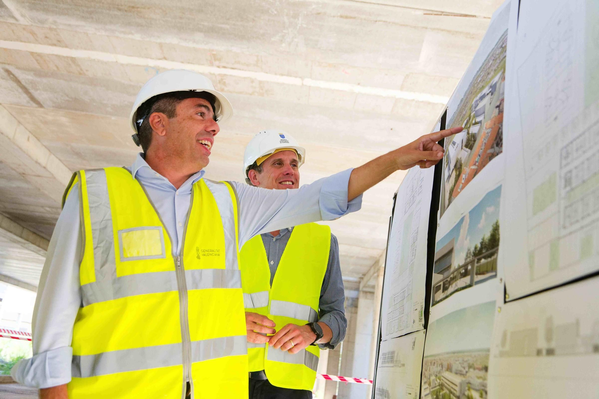Visita de Mazón al futuro IES Jaume I de Burriana