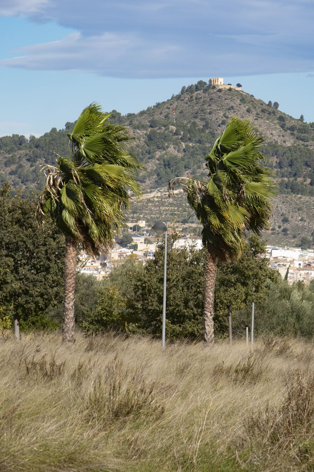 El viento azota con fuerza en Xàtiva