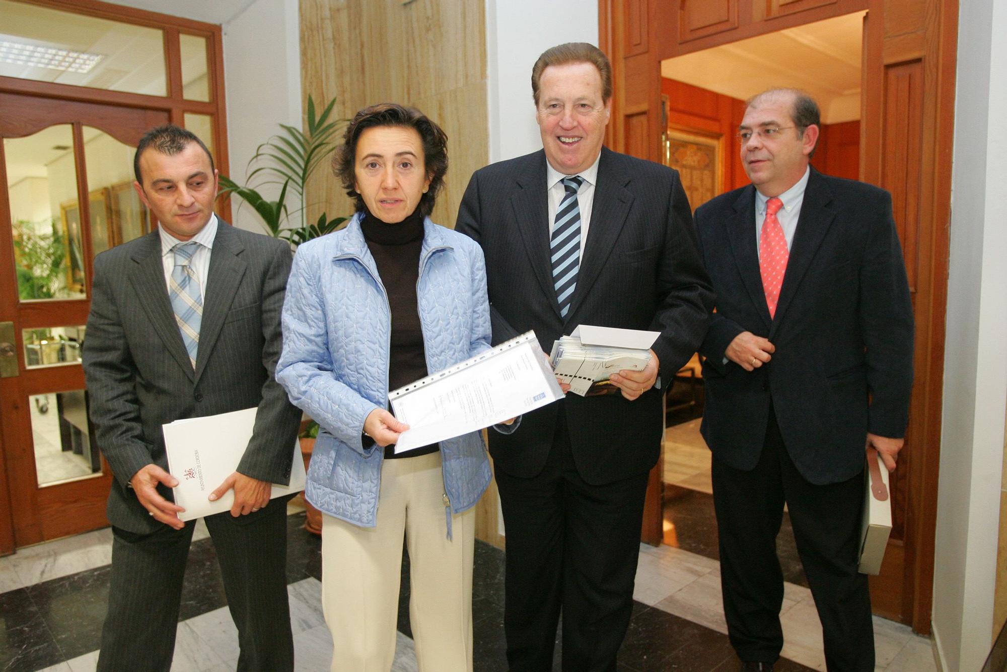 2005 recibe como alcaldesa a Rom�n Amor presidente de Comercio C�rdoba.jpg