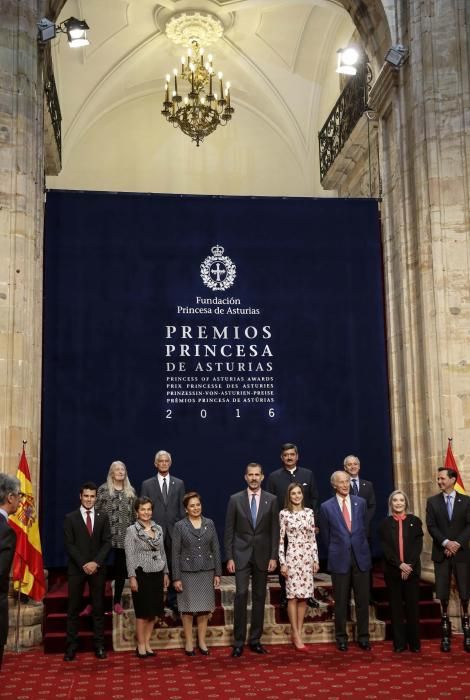 Audiencia de los Reyes con los galardonados con los premios "Princesa de Asturias 2016"