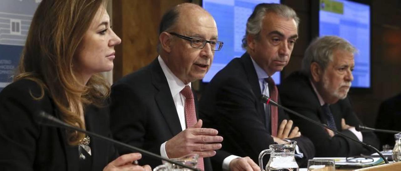 Montoro impone más recortes al Consell  tras dispararse el déficit en 1.800 millones