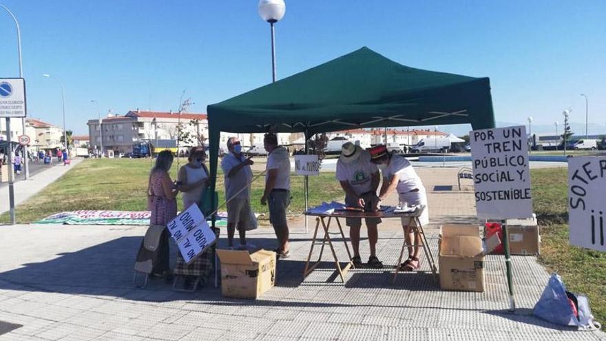 El debate sobre el paso del tren por Navalmoral de la Mata no tendrá representantes políticos