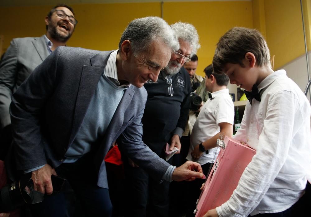 Les Luthiers visitan el colegio Condado de Noreña